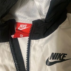 Boys Nike Windbreaker Size 4T